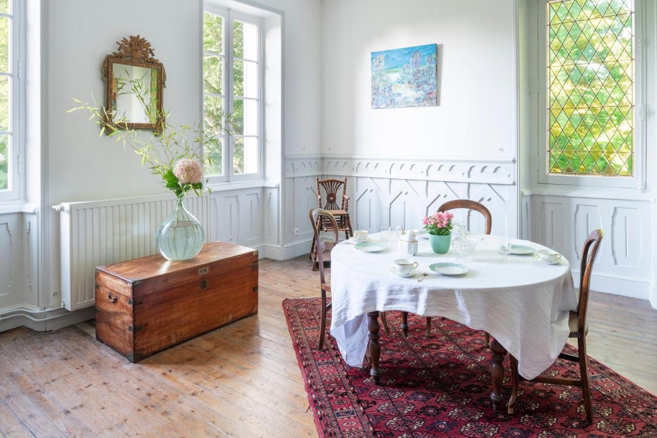 Chateau Le Mejean Pessac-sur-Dordogne 外观 照片